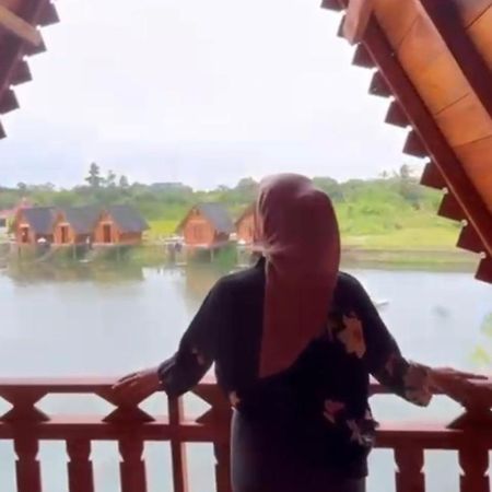 Resort & Resto Talaga Sundayana 梳邦再也 外观 照片