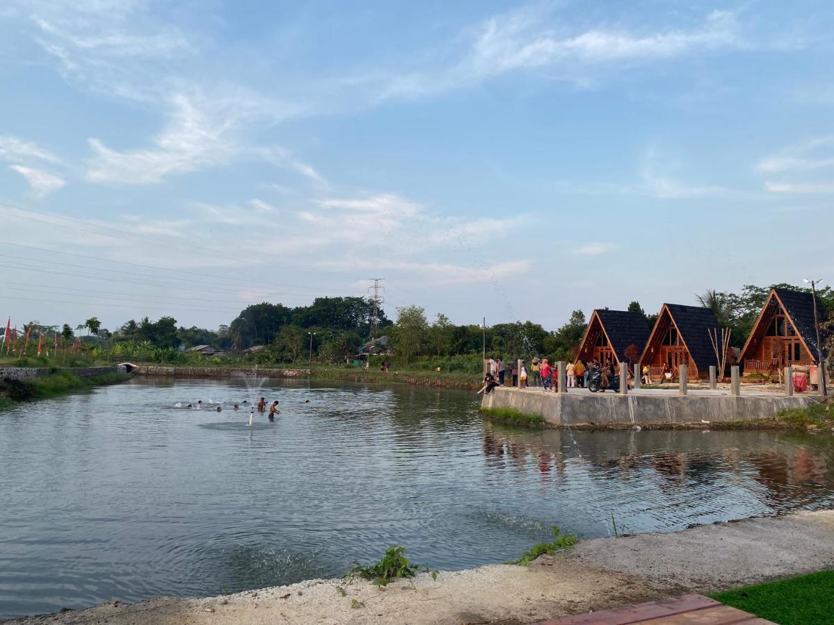 Resort & Resto Talaga Sundayana 梳邦再也 外观 照片