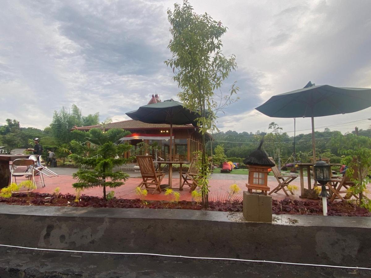 Resort & Resto Talaga Sundayana 梳邦再也 外观 照片